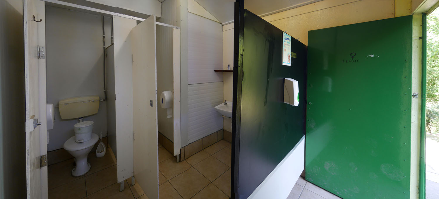 02_INTERIOR_TOILETS_FEMALE